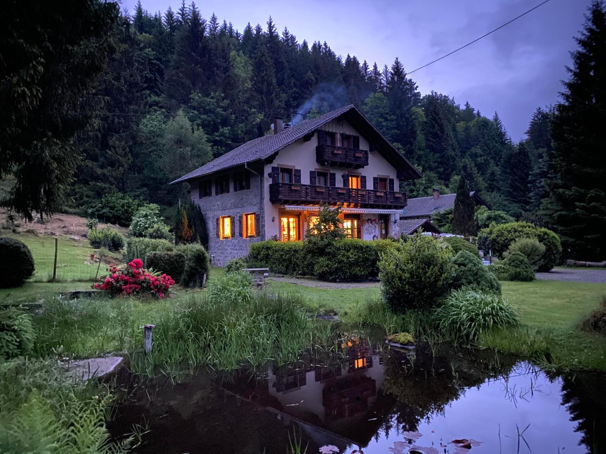 Chambres D'Hotes Des Cascades St-Nicolas Kruth المظهر الخارجي الصورة